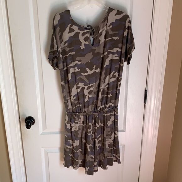 New Zenana came gray and green camo romper xl super soft rimpw - Picture 4 of 4